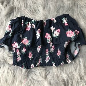 Hollister floral short crop too